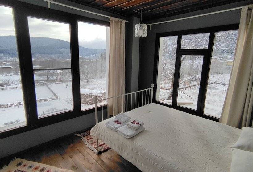 复式房间, Torrhebia Dag Evi