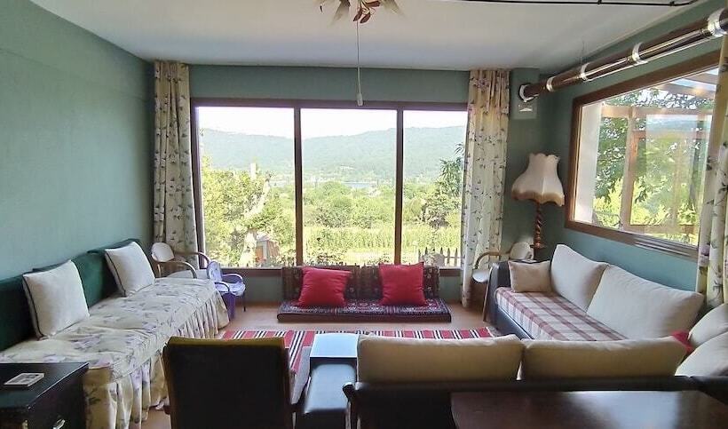复式房间, Torrhebia Dag Evi