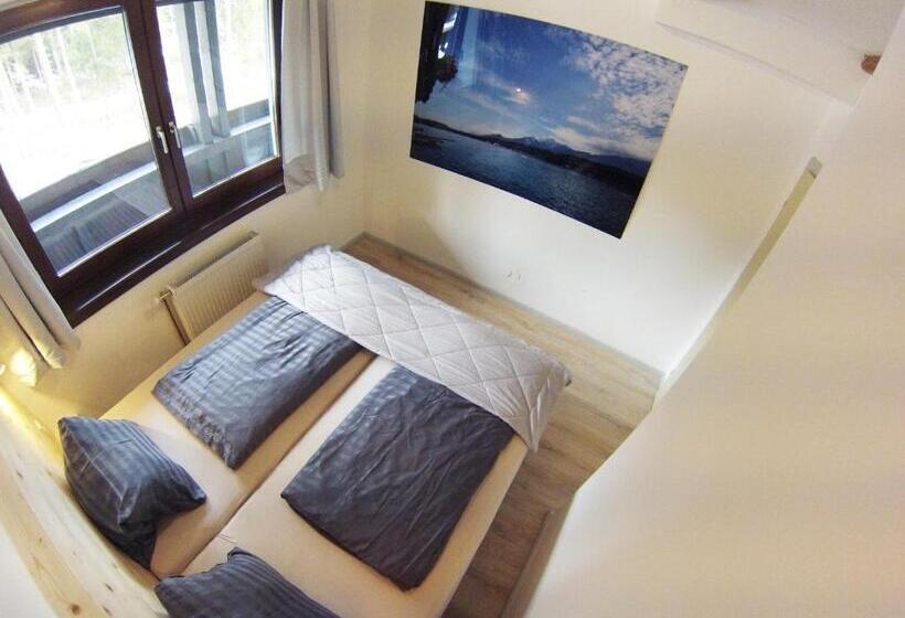 带1个卧室的带阳台的公寓, Karawanken Lodge