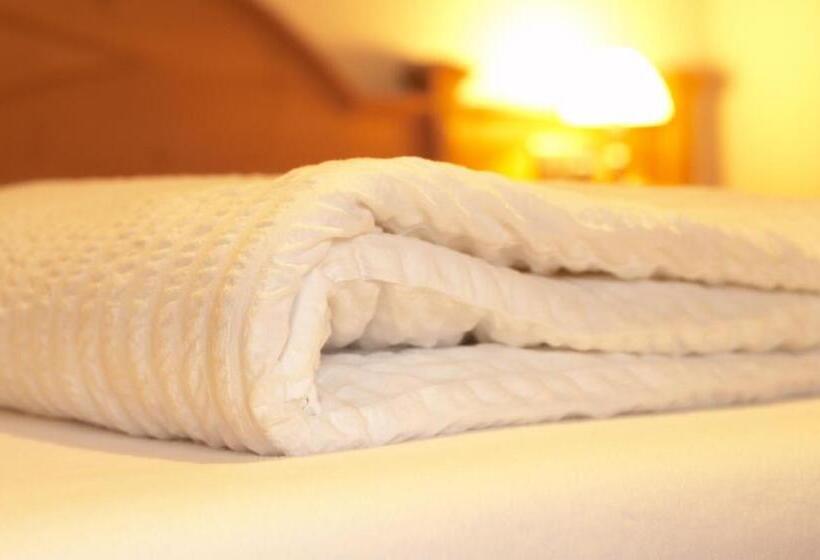 Номер Basic, Landhotel Haringerhof Mit Saunawelt Und Naturbadeteich