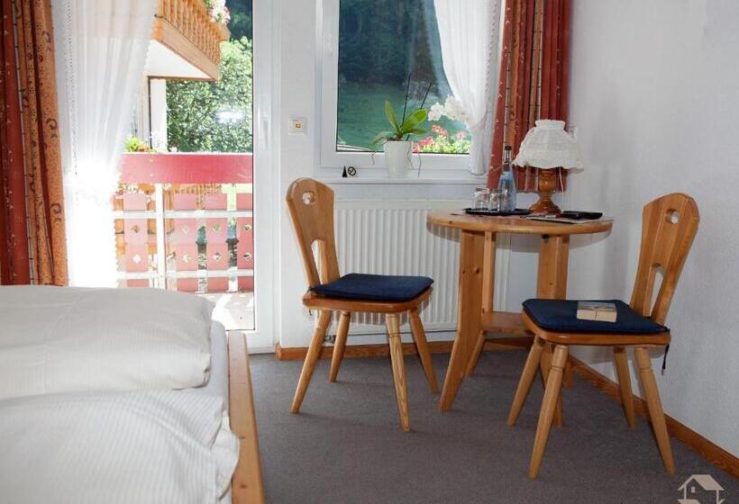 Номер Стандарт с Балконом, Landgasthaus Kurz Hotel & Restaurant Am Feldberg   Schwarzwald