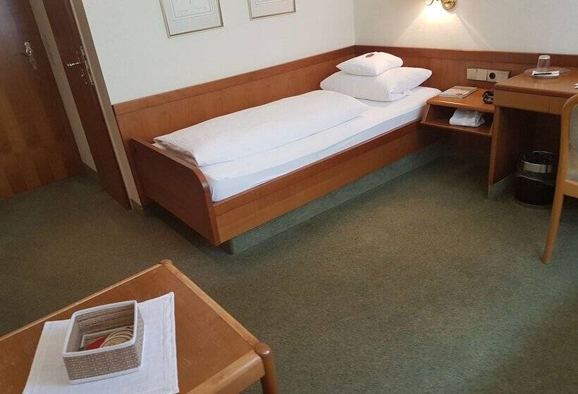 Номер Стандарт Индивидуальный с Балконом, Kurhotel Roswitha