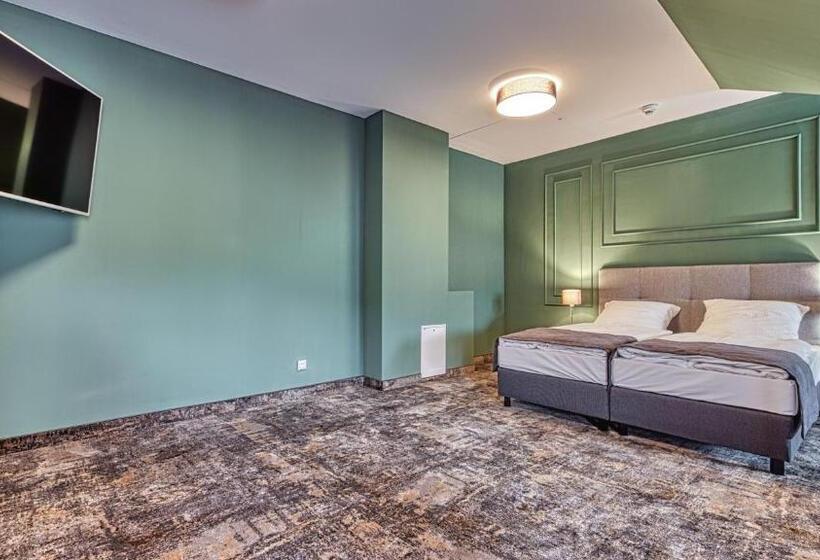 Семейный Номер, St Lukas Medical & Spa