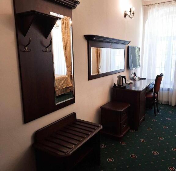 带大床的标准间, Royal Hotel Modlin