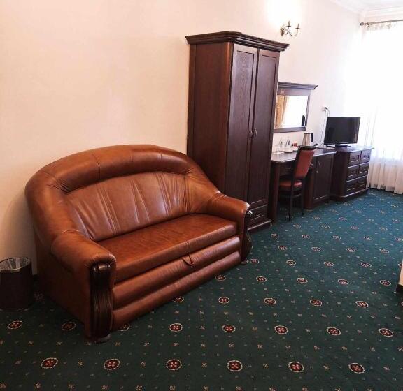 带大床的高级房间, Royal Hotel Modlin
