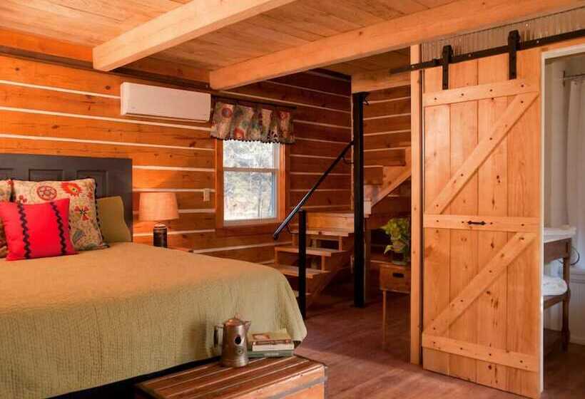 Хижина, Lake Lucerne Resort & Ranch
