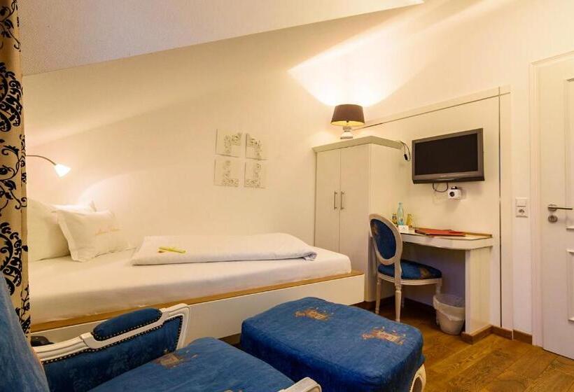 Индивидуальный Номер Классика, Yachthotel Helvetia Spa  Und Wellnessdomizil