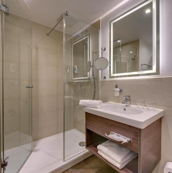 Полулюкс, Genohotel Baunatal