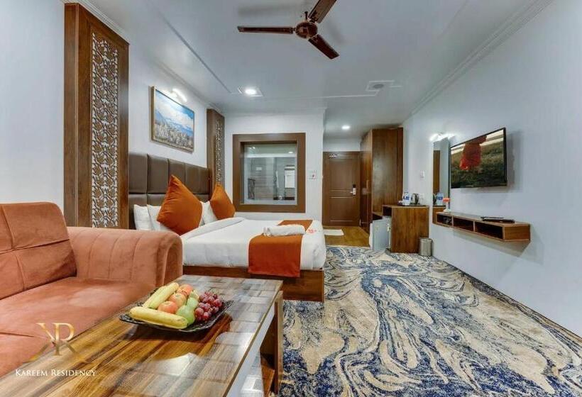 Номер Deluxe, Kareem Residency