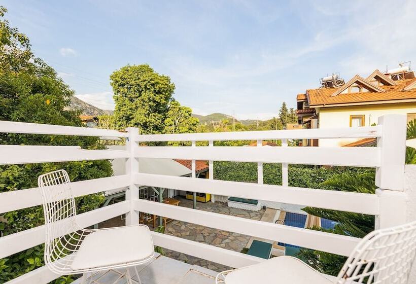 Номер Стандарт с Балконом, Yonca Anjelika Otel