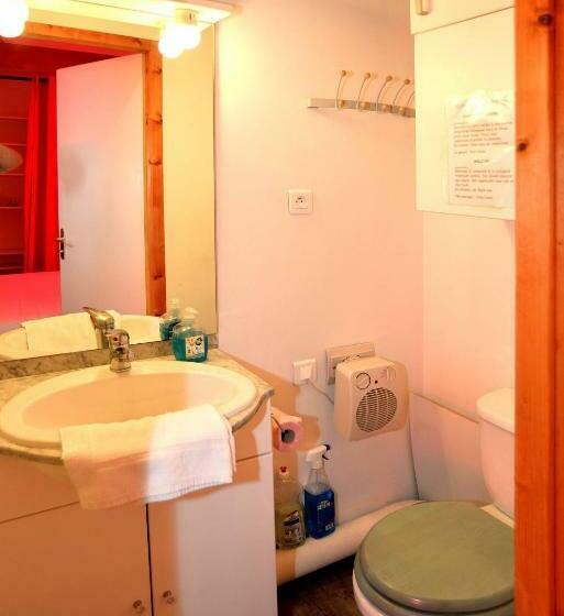 اتاق استاندارد سه نفره, Studio Péniche Centre Lyon Insolite