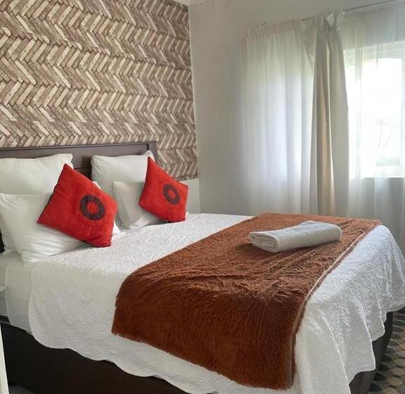 اتاق استاندارد, Dwengu Guest House