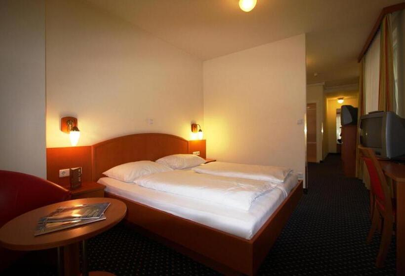 디럭스 스위트, Suite Hotel 900 M Zur Oper