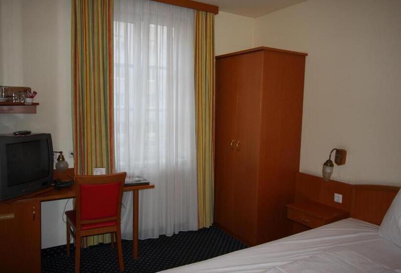 이코노미 싱글 룸, Suite Hotel 900 M Zur Oper