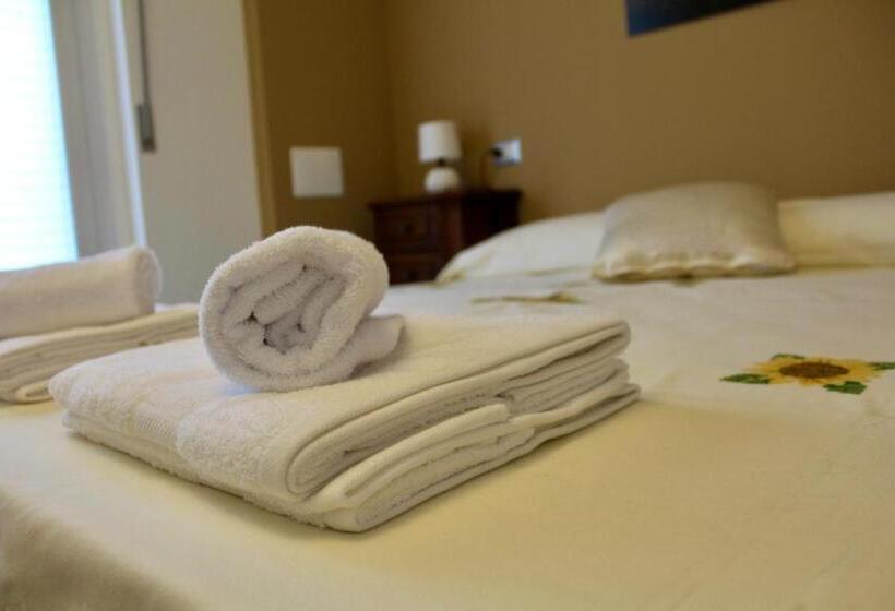 Номер Стандарт Трехместный, B&b Salsedine E Girasoli