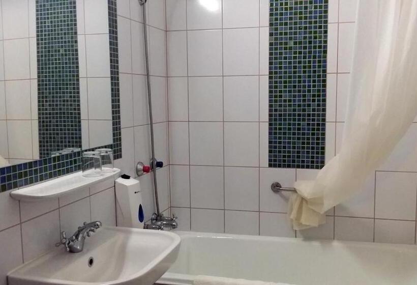 Номер Superior Одноместный, Tisza és Thermálfürdő