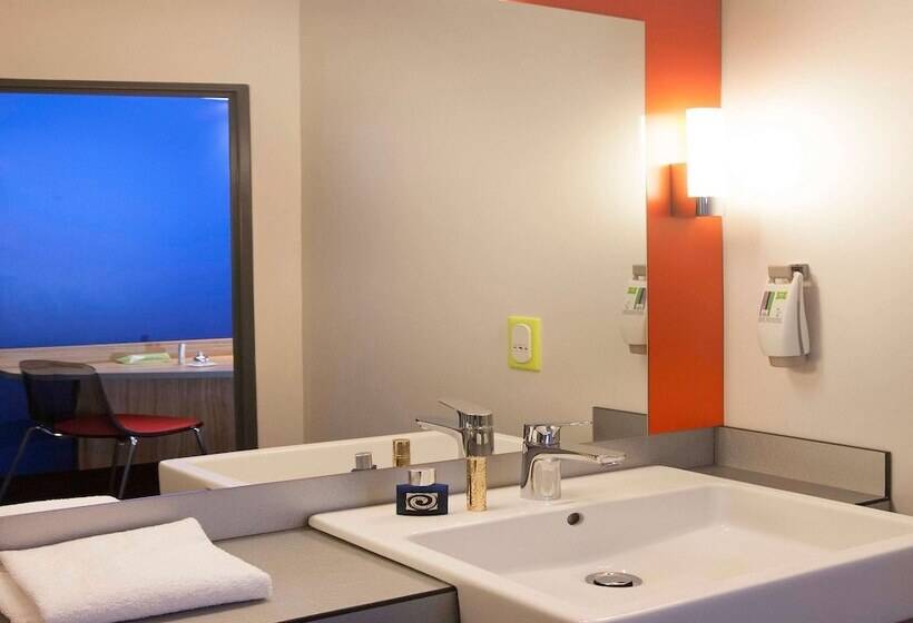 Family Suite, Ibis Styles Romans Valence Gare Tgv
