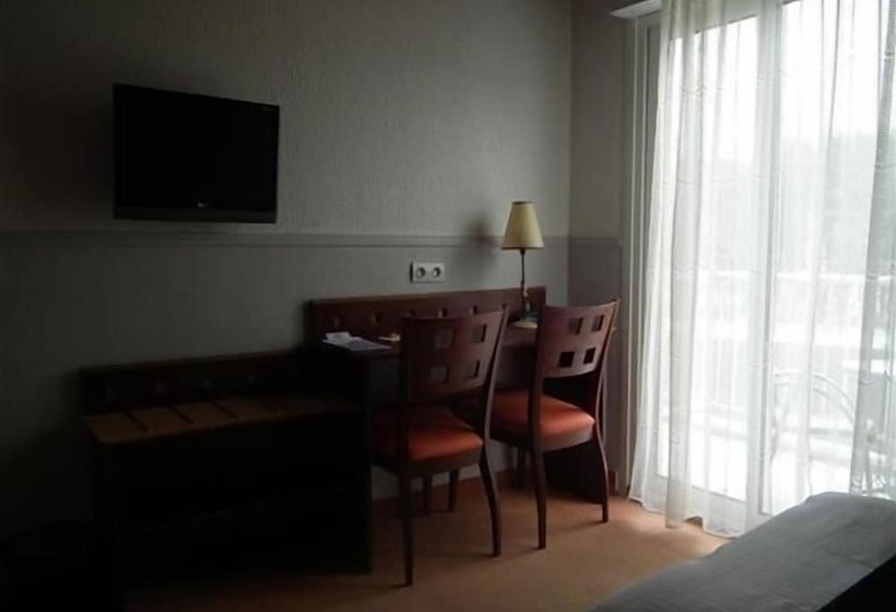 Номер Basic, Logis Hôtel Le Moulin Neuf