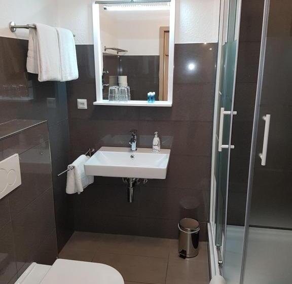 家庭间, Landhotel Garni Zur Linde