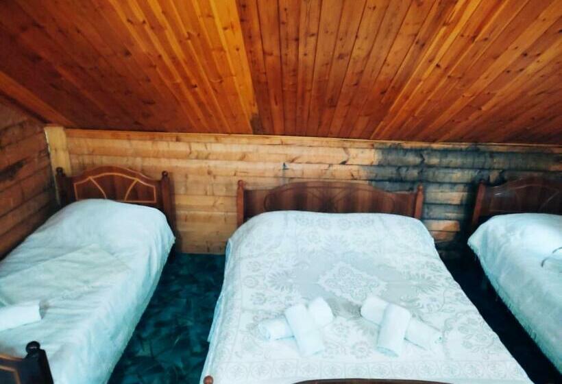 패밀리 룸, Guest House Astrit Villi