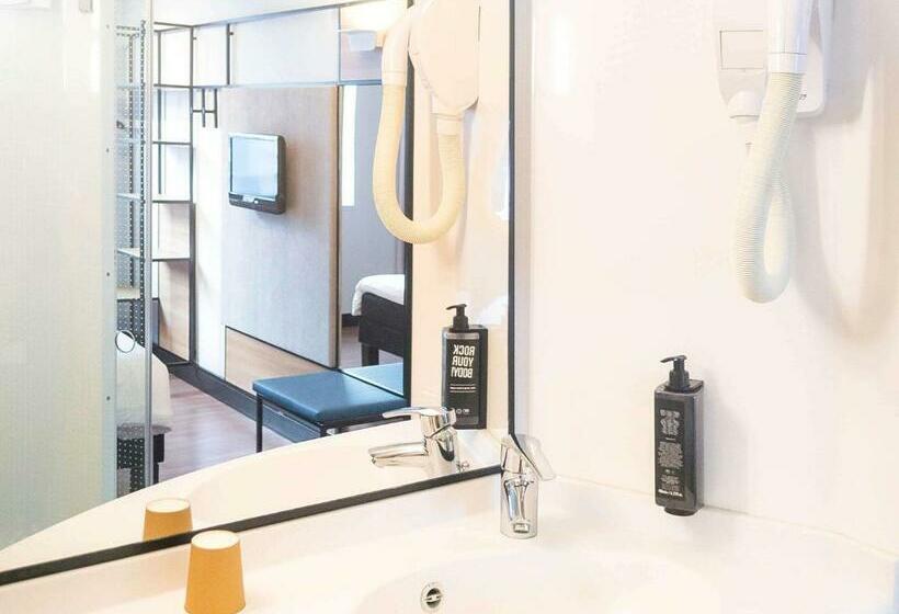 Номер Стандарт Трехместный, Ibis Paris Cdg Airport