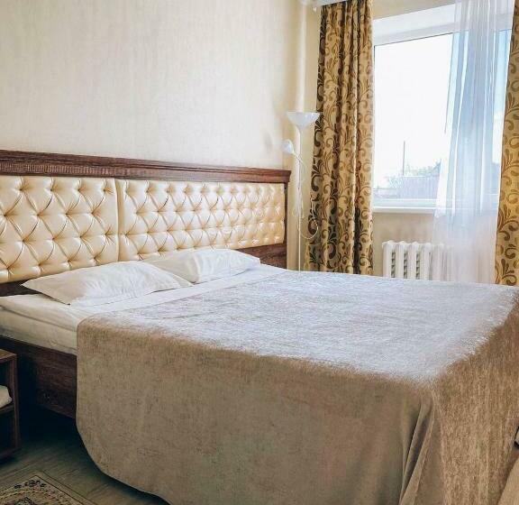 اتاق استاندارد چهار تخته, Al Baraka