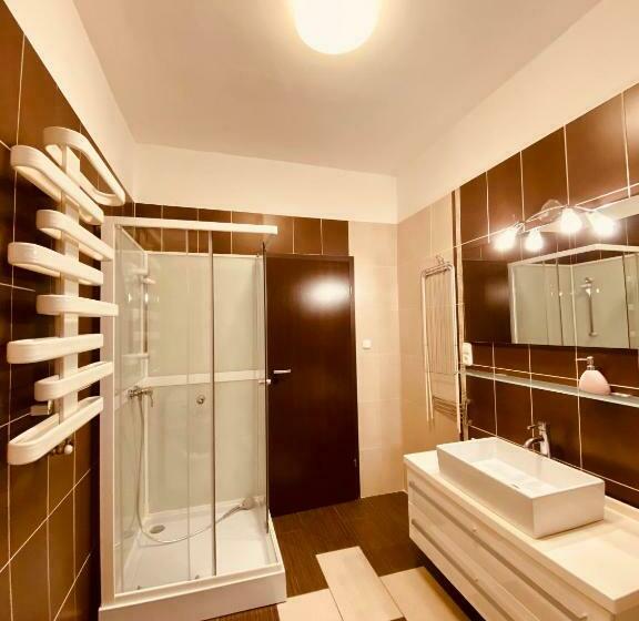 Family Suite, Sommer Panzió
