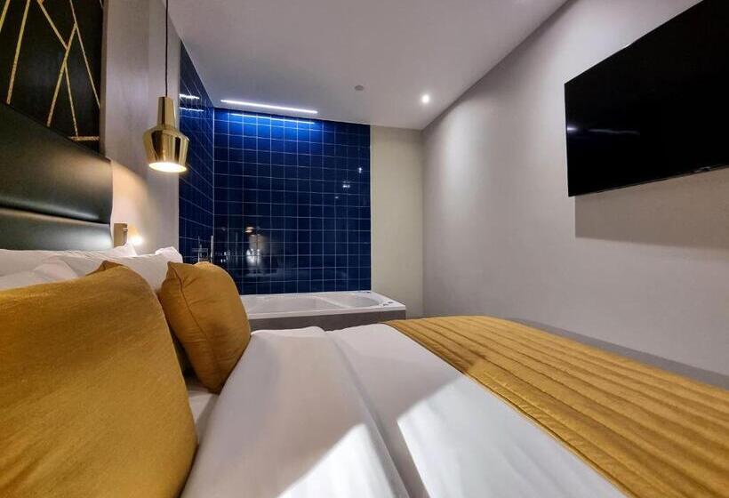 带按摩浴盆的套房, Nox Edgware Road