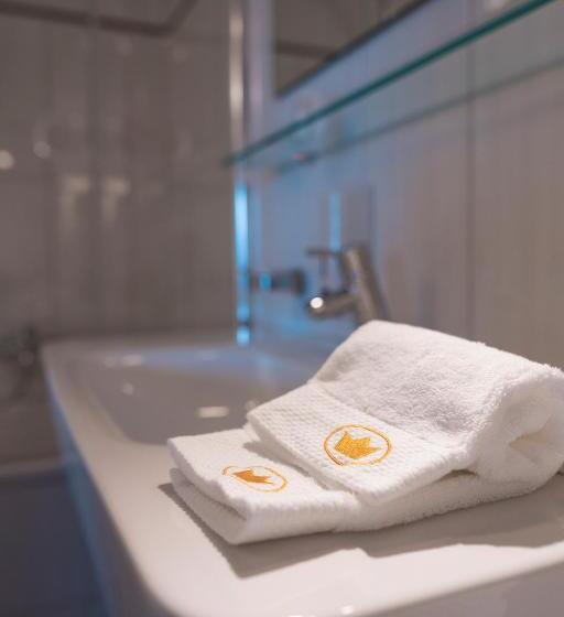 Люкс с Балконом, Swiss Hotel La Couronne