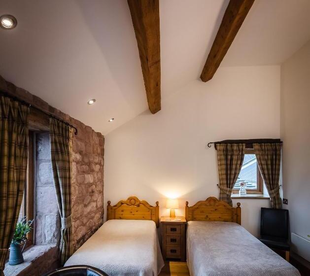 Четырехместный Номер Стандарт, Heaton House Farm
