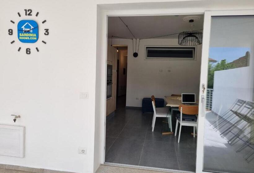 Номер Стандарт с Балконом, Sardiniarooms Tortolì Old Town