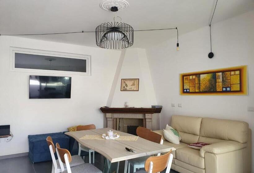Номер Стандарт, Sardiniarooms Tortolì Old Town