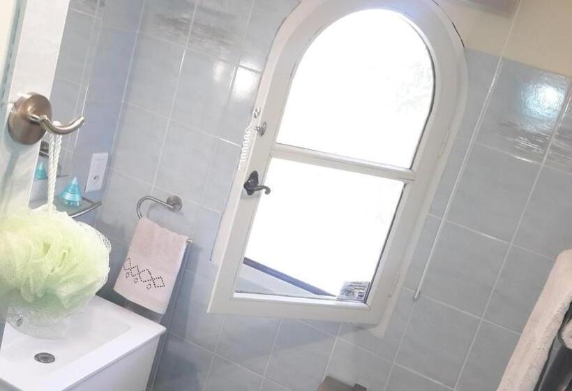 Люкс 2 Спальни, Om Sleeping B&b