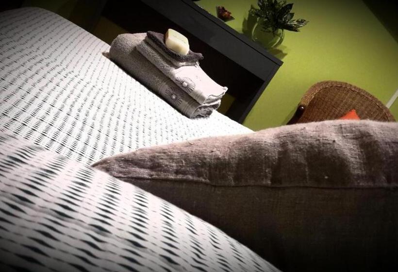 Люкс 2 Спальни, Om Sleeping B&b