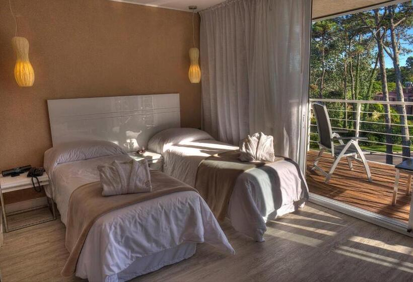 Номер Стандарт с Балконом, 2122 Hotel Art Design