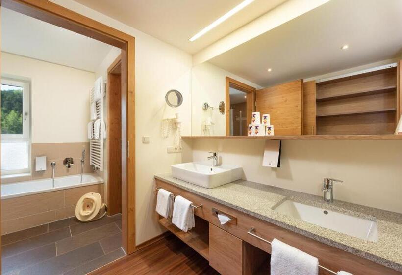 Апартаменты Superior 2 Спальни, Familotel Schreinerhof
