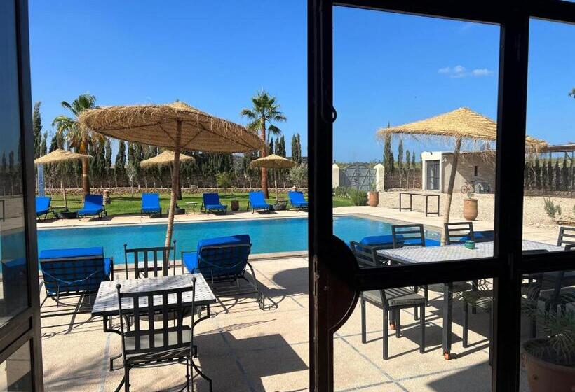 Standard Triple Room with Terrace, Dar Ayman Essaouira