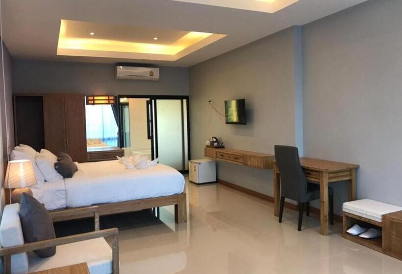 Люкс Вид на Бассейн, Look At Home Lamphun