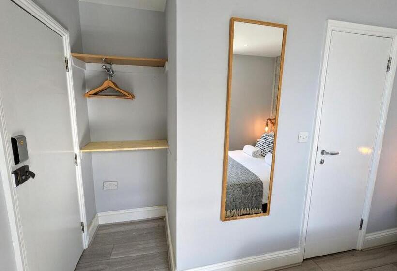 Номер Стандарт, Saltwater Guest House