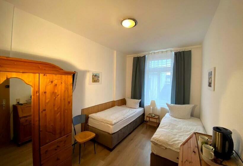 Номер Economy, Budget Pension Plauen