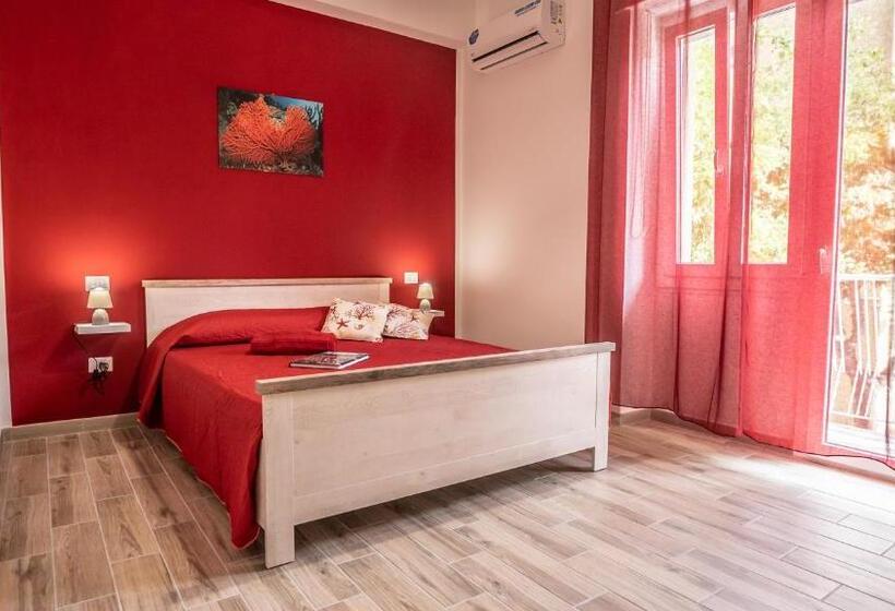Номер Стандарт с Балконом, Boss Guest House