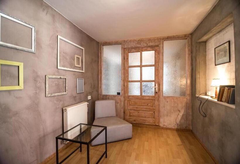 스탠다드 트리플 룸, Transylvania Guest House