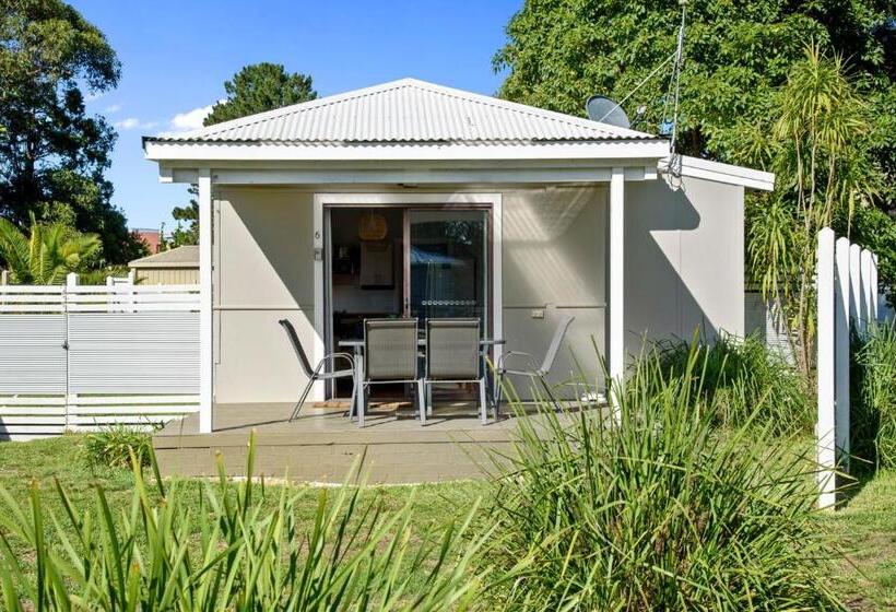 בונגלו סטנדרט עם נוף לגינה, Calm Waters Waterfront Cottages