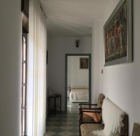 اتاق خانوادگی, B&b Dimora Boemondo