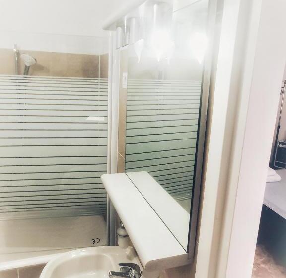 اتاق استاندارد پریمیوم سه تخته, ççç Matera Short Term Rooms ççç