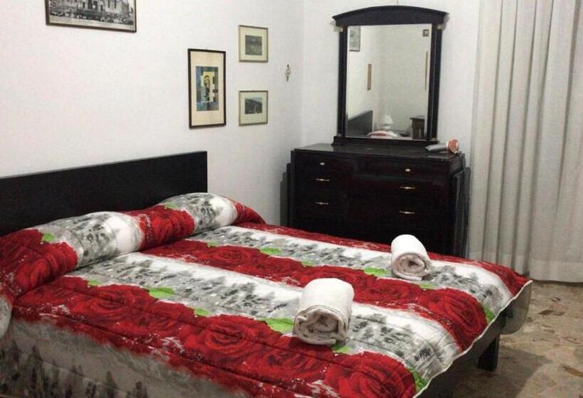 اتاق استاندارد پریمیوم سه تخته, ççç Matera Short Term Rooms ççç