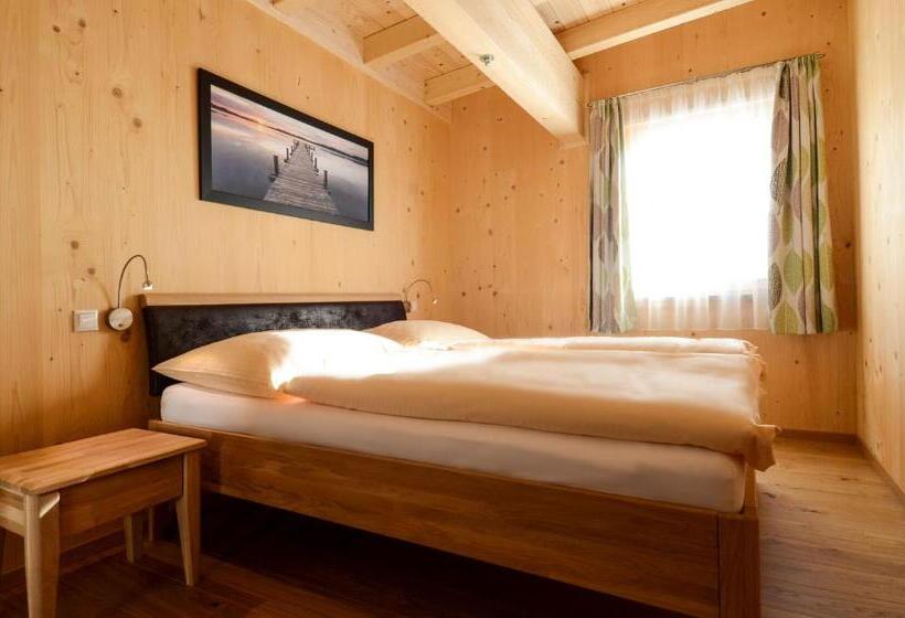 Апартаменты 2 Спальни с Балконом, Schörghof
