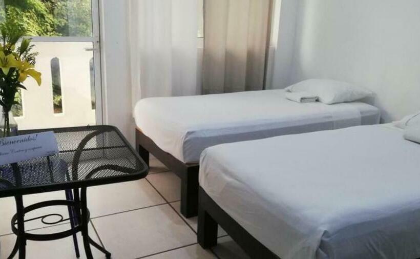 Номер Стандарт, Room In Guest Room   Standard Room With Two Single Beds