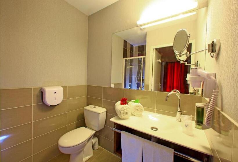 Семейный Номер, The Originals City, Hôtel Albizia, Sarlatlacanéda