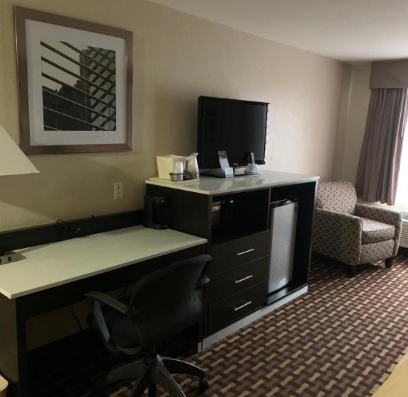 Номер Стандарт, Quality Inn And Suites Middletown Franklin